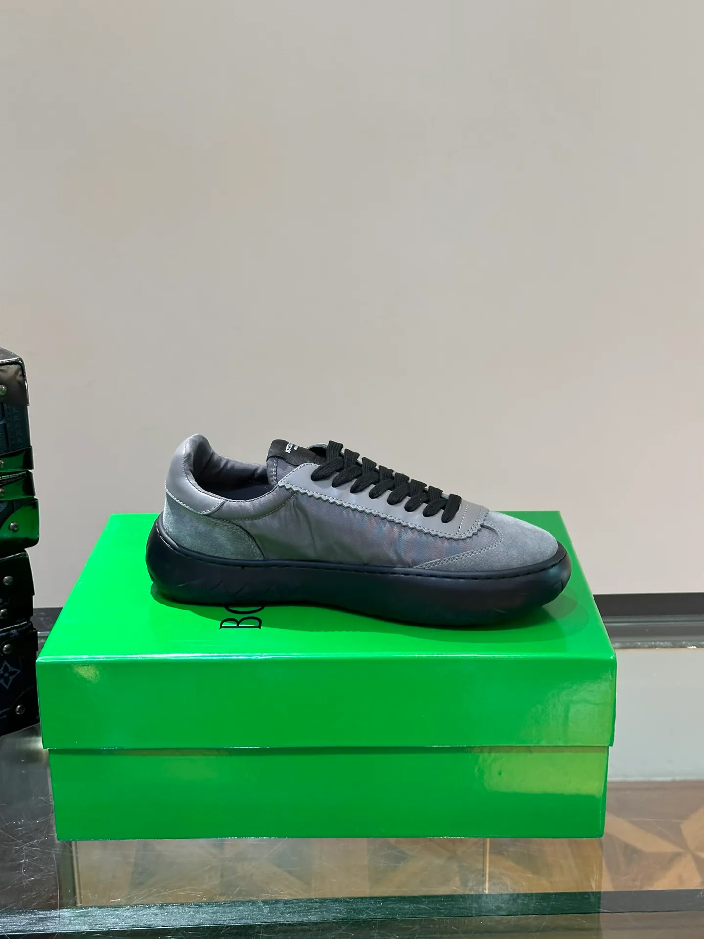 Men's Men's Shoes💰460【New】⛺️⛺️BV/Bottega Veneta🆕New men's moral training sneakers, made of Sneaker technology nylon and suede, inspired by retro basketball shoes, a new interpretation of classic sneakers, a light, comfortable and breathable summer must-have item, the soles are made of classic woven texture, super recognizable, nylon suede stitching, full of texture!  Size: 38-44 (45 can be customized